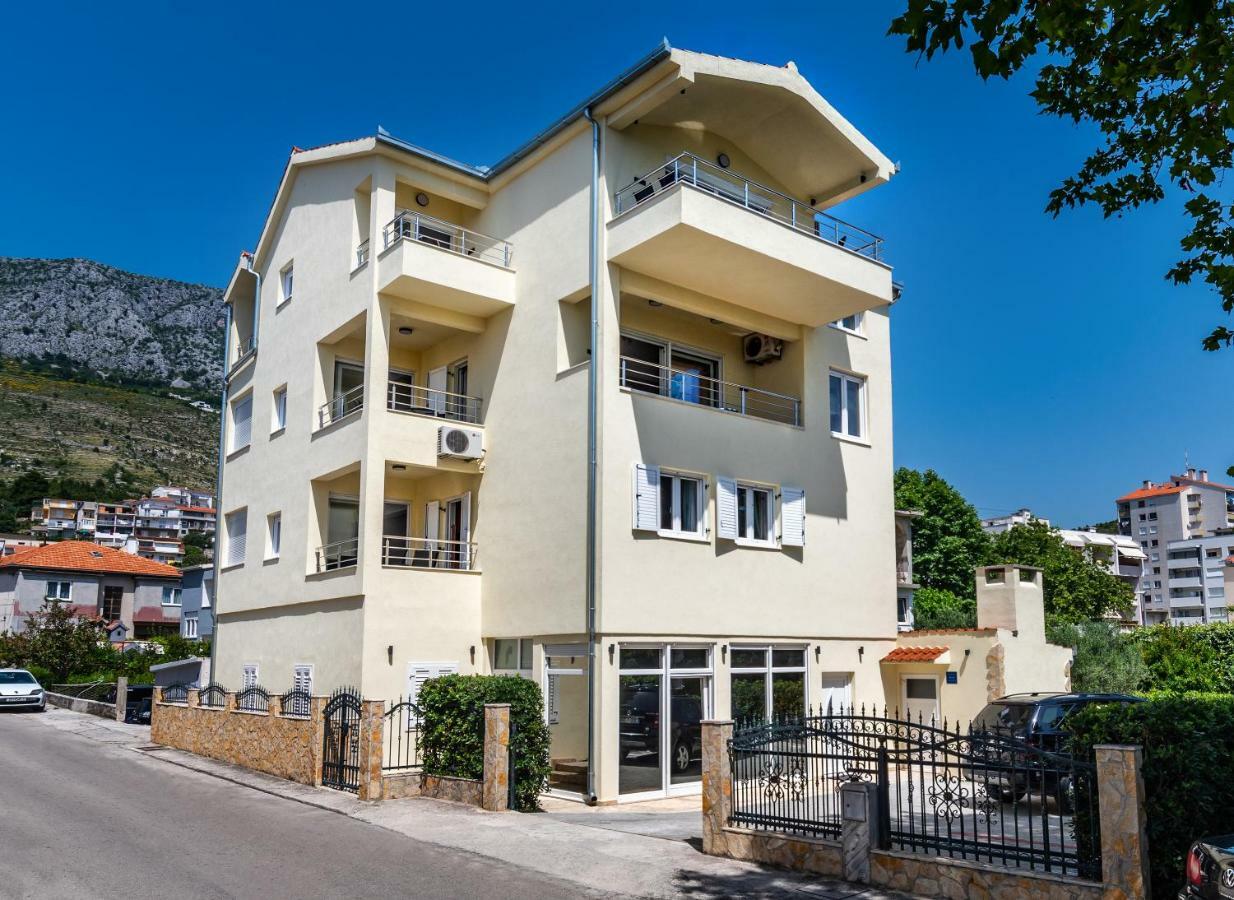 Apartments Mijo Dugi Rat Exteriér fotografie